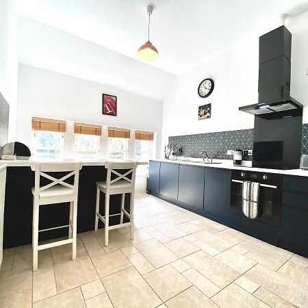 Serviced Accommodation Moray - Lesmurdie House Elgin Esterno foto